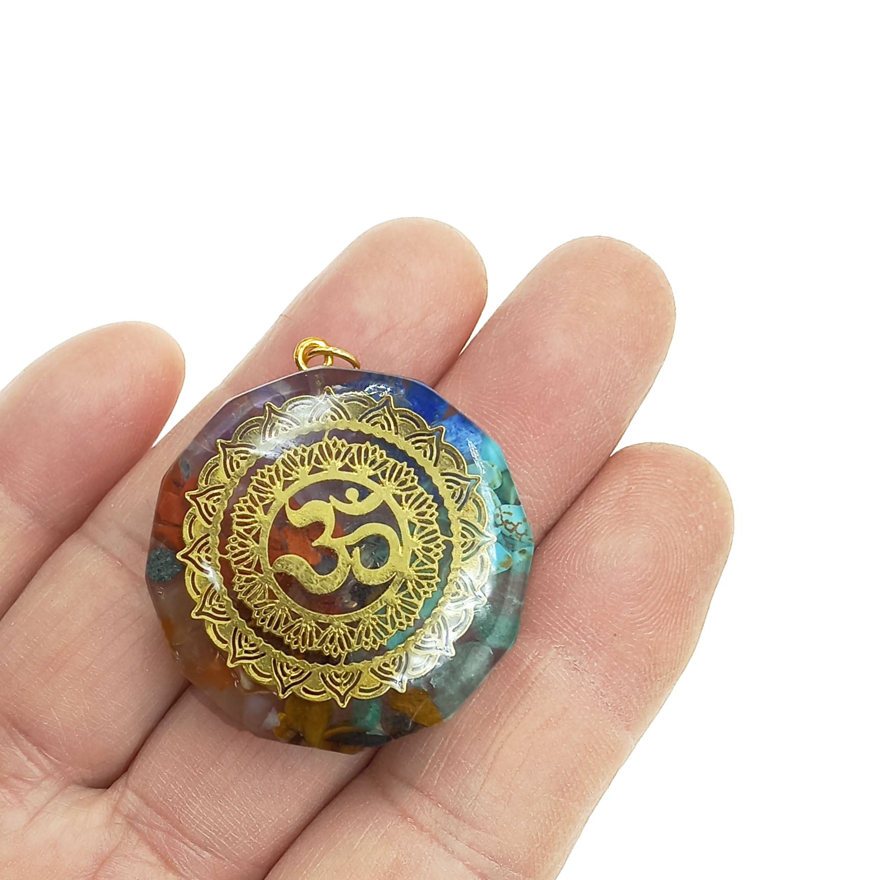 orgon dorado piedras mano om