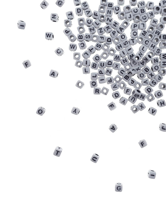 Cuentas de Letras Cuadrado Chico 5mm Blanco Negro - Bisuteria